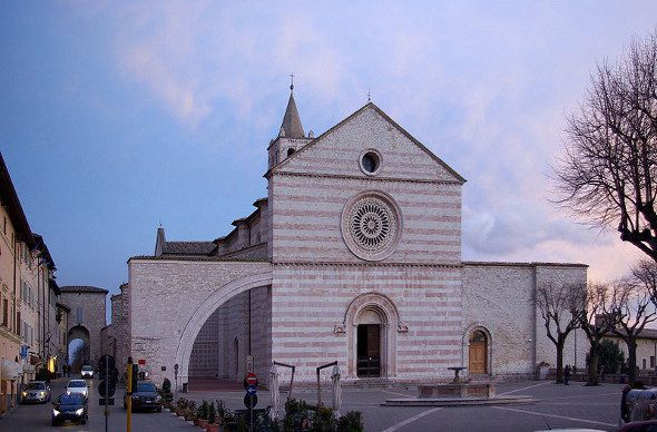 Santa Chiara Di Assisi: La Basilica | Bella Umbria